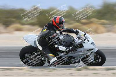 media/Nov-15-2025-Race Pace (Sat) [[8de605a2d8]]/Verified Riders/Turn 8 Inside (935am)/